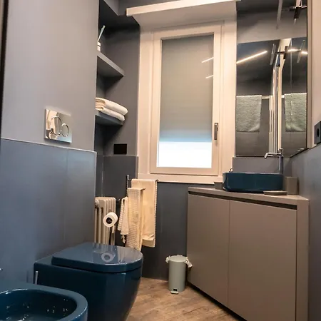 Zampieri House Blu منزل للإقامة روما